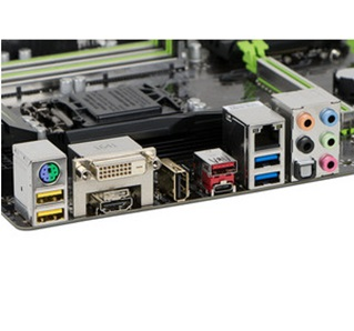 Tarjeta Madre Gigabyte GA-GAMING B8, 4xDDR4, DVI, HDMI, Gigabit, Socket 1151