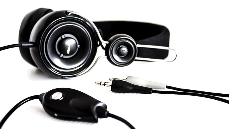 Audífonos con Micrófono HP-205C, 2 Jack 3.5 mm, Color Negro, VORAGO® AU-375872-1