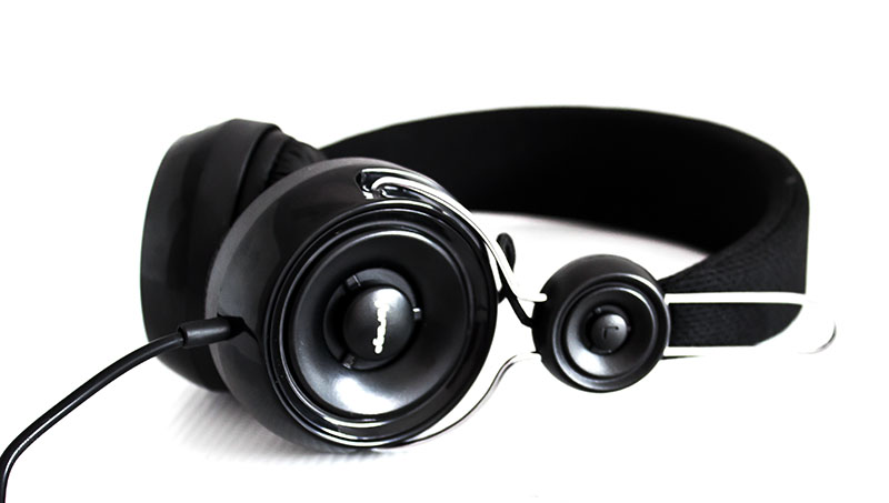 Audífonos con Micrófono HP-205C, 2 Jack 3.5 mm, Color Negro, VORAGO® AU-375872-1