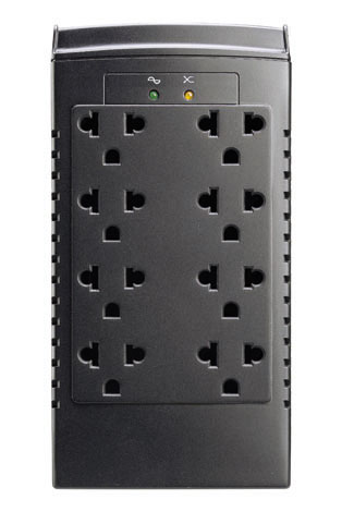 Regulador de Voltaje, 1350VA/600W, 8 Contactos, (00-1583-4) Koblenz BP-1350-I