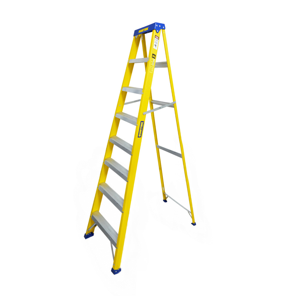 Escalera de Tijera, 7 Escalones, Fibra de Vidrio, Altura Max 2.47 Metros, SURTEK ETFV27